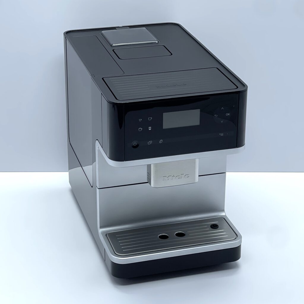 vzhyvana-premialna-kavomashyna-miele-cm6100-obsw