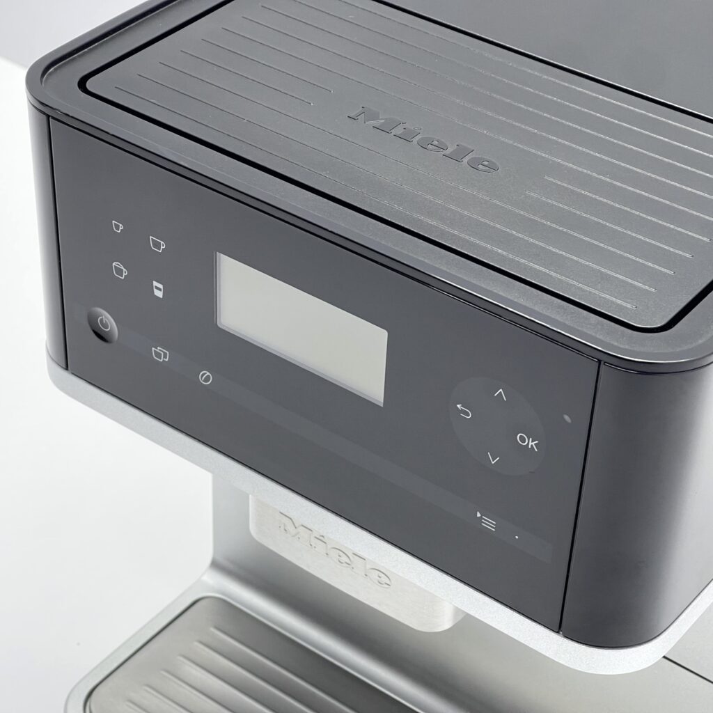 vzhyvana-premialna-kavomashyna-miele-cm6100-obsw