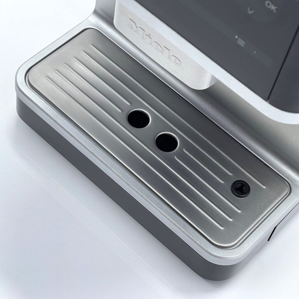 vzhyvana-premialna-kavomashyna-miele-cm6100-obsw