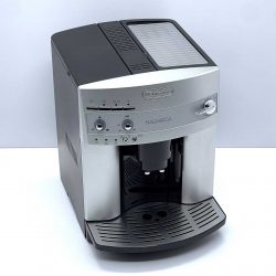 kavomashyna-delonghi-magnifica-silver-vidnovlena