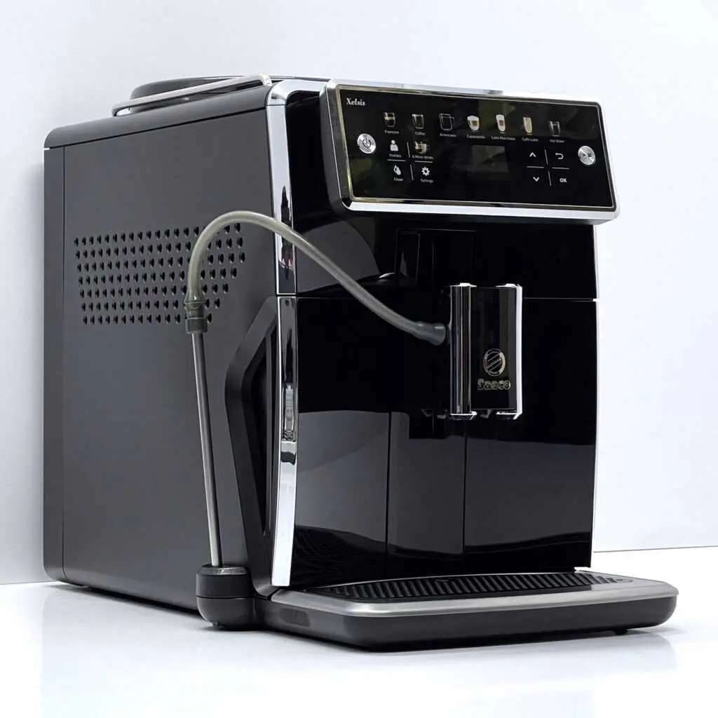 Кофемашина Б/У Saeco Xelsis SM7580 купить по цене 15660 грн | ROOV