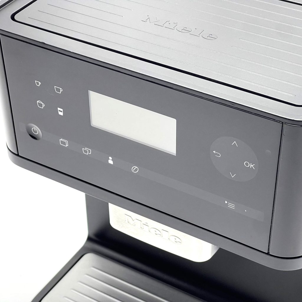 kavomashyna-miele-cm6110-obsw-black-vidnovlena