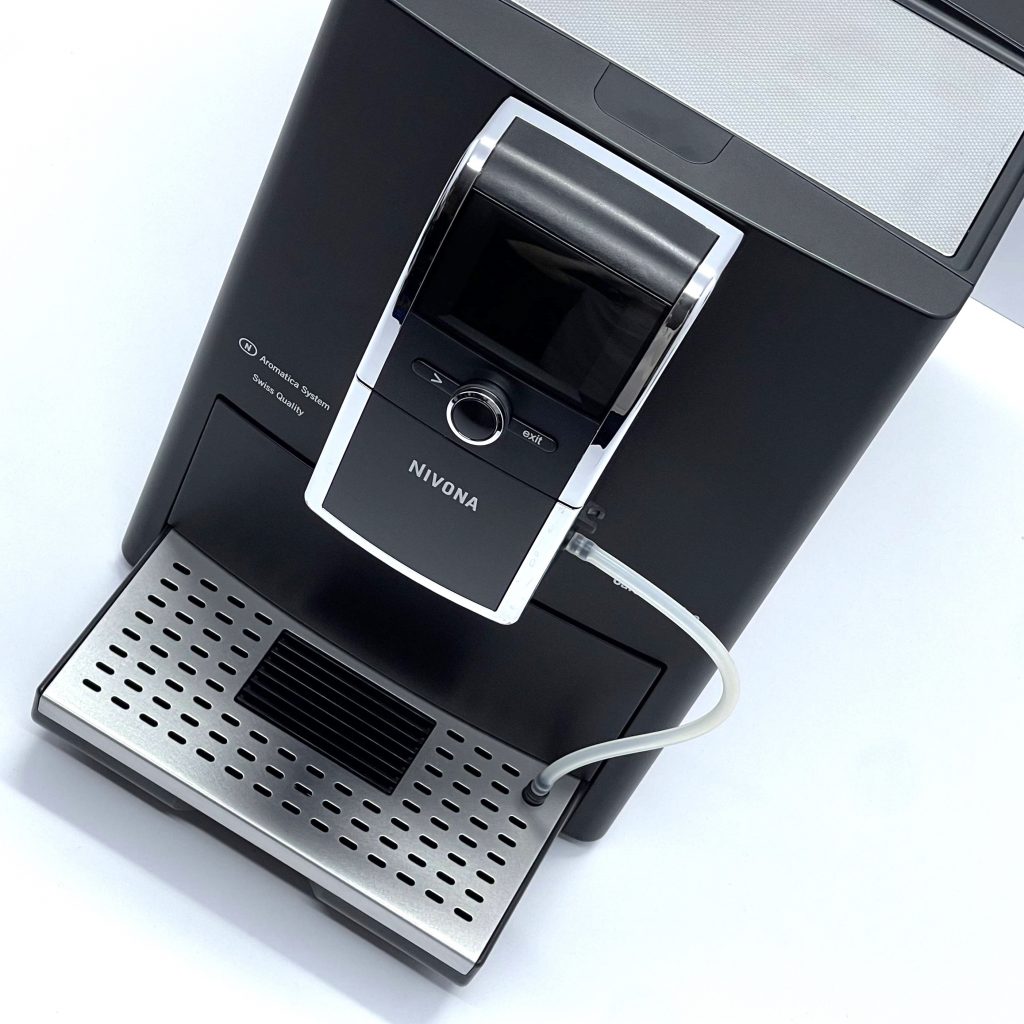 kavomashyna-nivona-caferomantica-838-vidnovlena