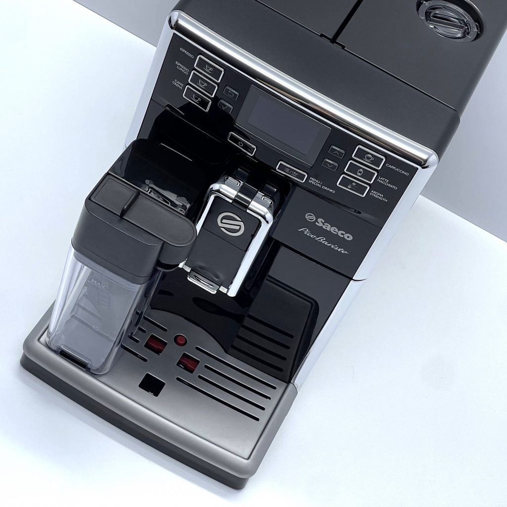 kavomashyna-saeco-picobarista-black-vidnovlena