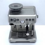 kavovarka-rizhkova-sage-barista-express-vidnovlena