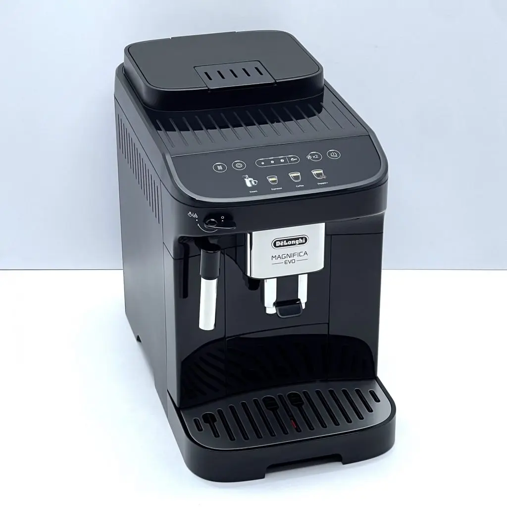 Кавомашина Б/В DeLonghi Magnifica Evo Black купити за ціною 12080