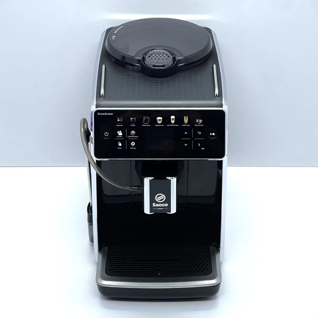 kavomashyna-b-v-saeco-granaroma-black