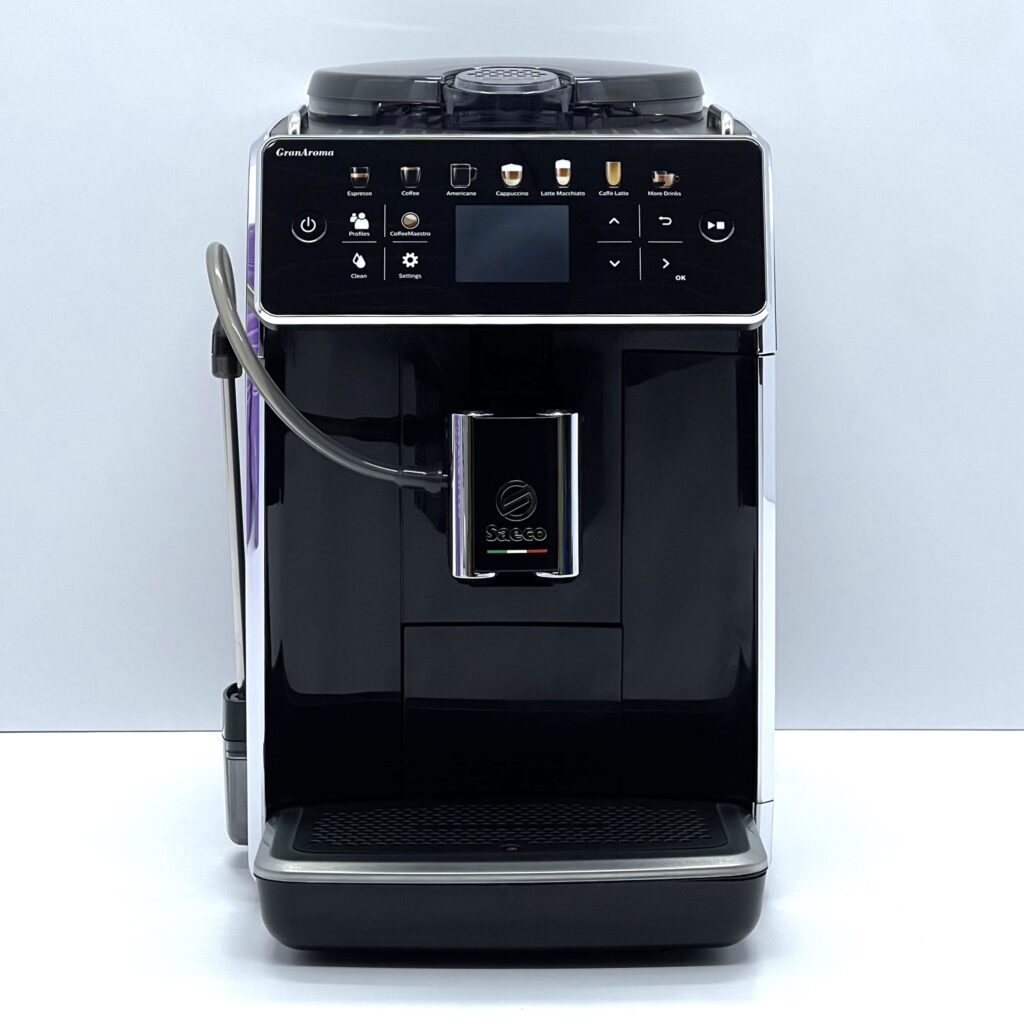 kavomashyna-b-v-saeco-granaroma-black