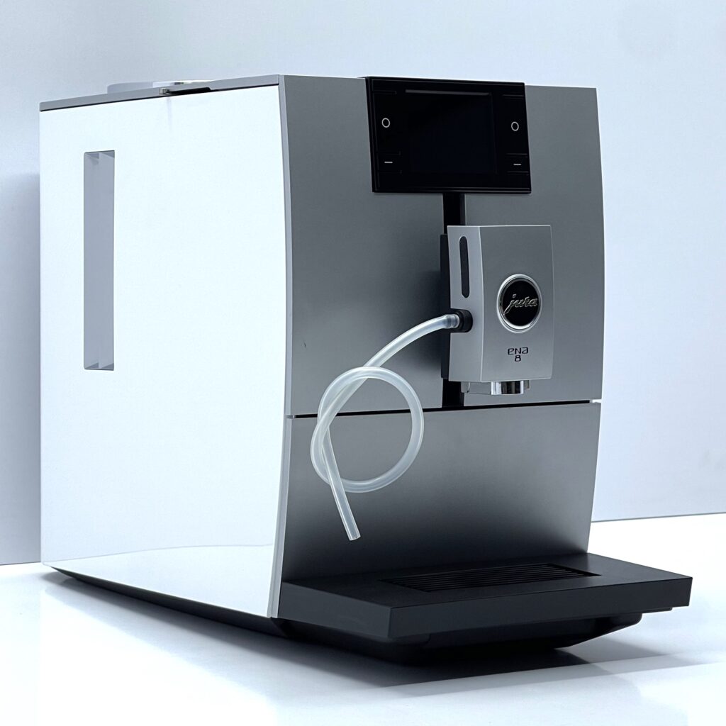 kavomashyna-b-v-jura-ena-8-metropolitan-white