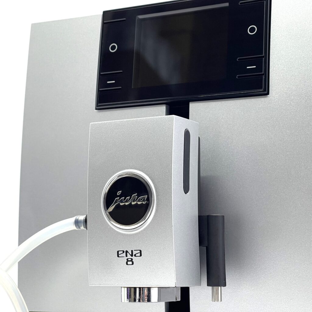 kavomashyna-b-v-jura-ena-8-metropolitan-white