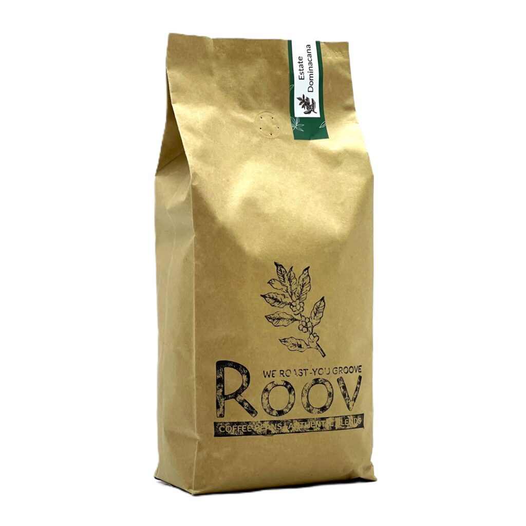 kava-v-zernakh-roov-estate-dominicana-1-kh